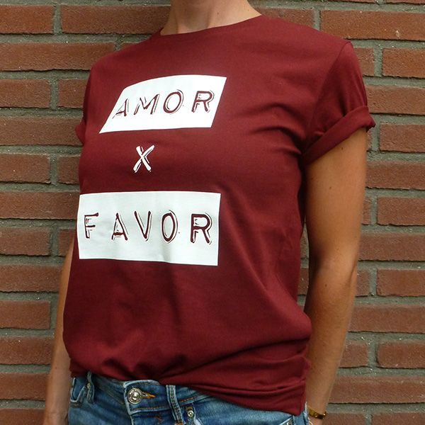 Amor por favor burgundy unisex shirt organic cotton side