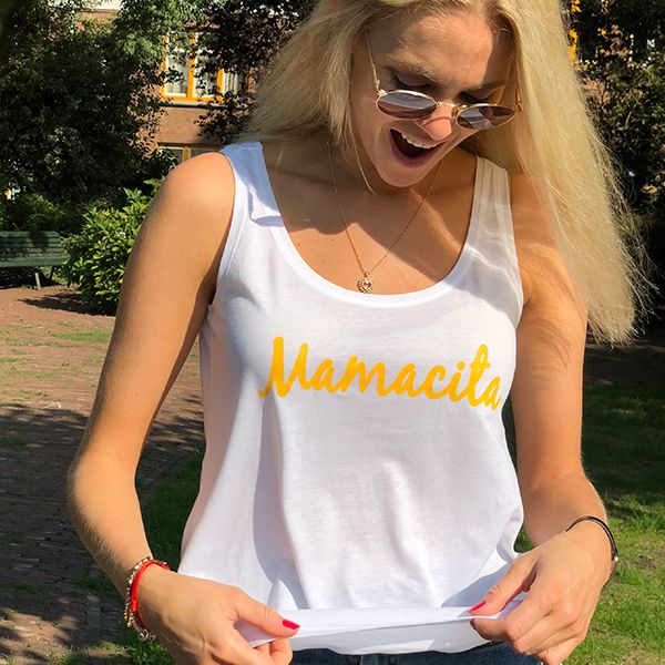 Mamacita amarilla tanktop guapa